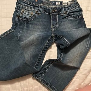 Miss Me Capri size 27